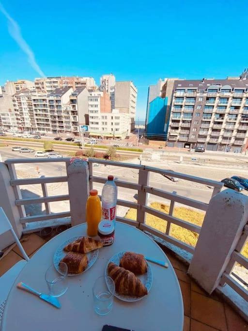 Villa Jean Gezellig Appartement Met Zeezicht Бланкенберге Экстерьер фото